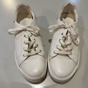 Naturalizers Off-White Leather Astara Tennis Shoes Size 7.5